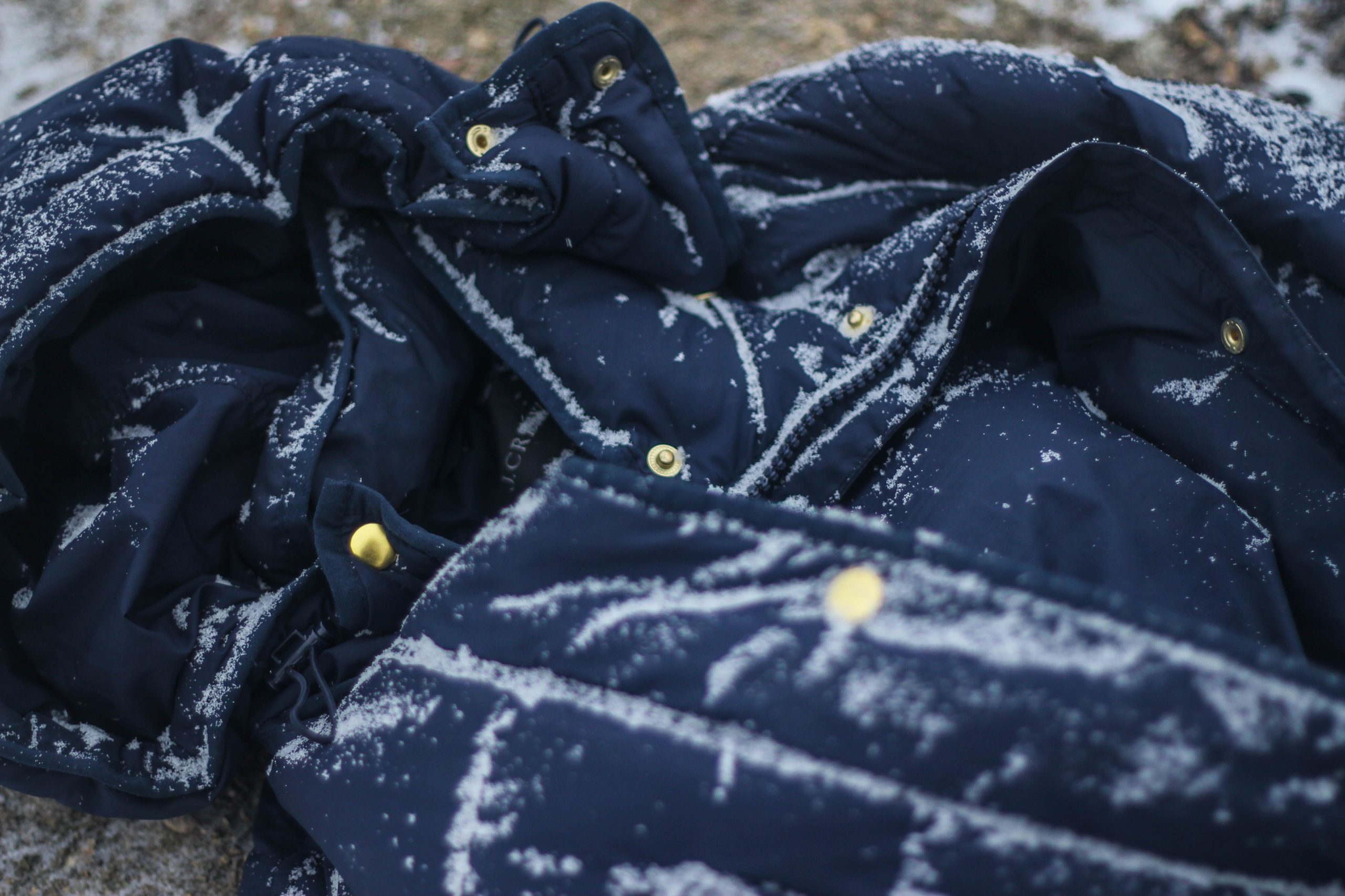 Doudoune bleue hiver texture flocons neige